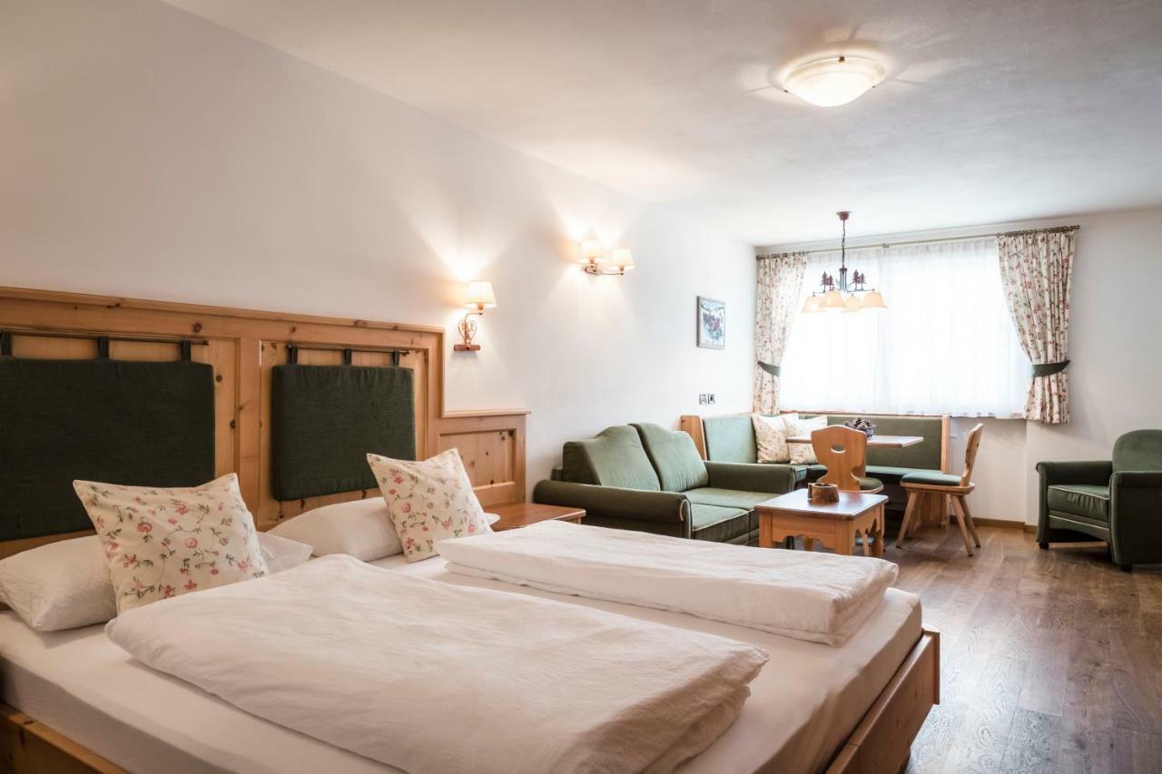 Piculin Alpin Apartments San Martino in Badia Exterior foto