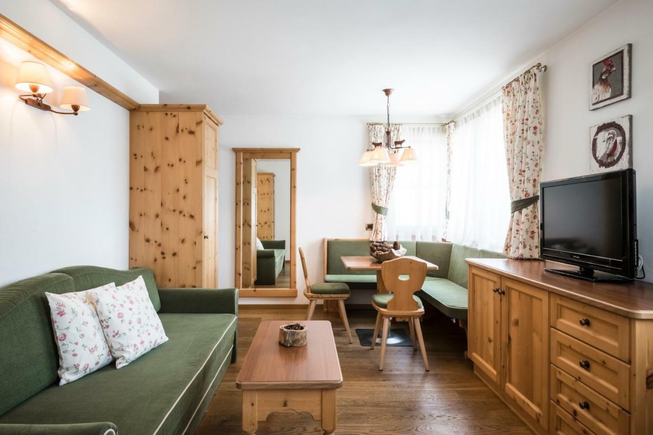 Piculin Alpin Apartments San Martino in Badia Exterior foto