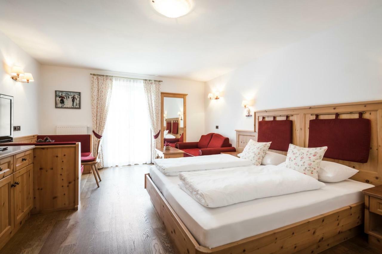 Piculin Alpin Apartments San Martino in Badia Exterior foto